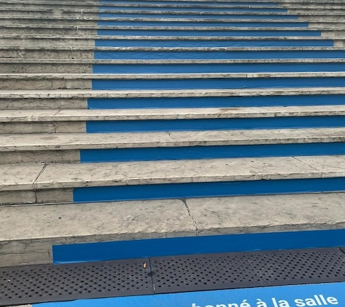 These steps are a free workout / Ça marche à chaque fois!